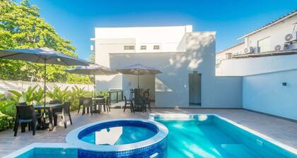 Full Stay With Pool Just 350m From the Beach in Porto Seguro PRY