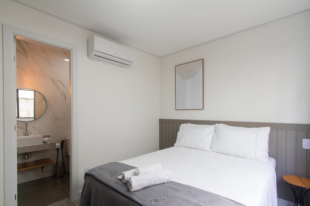 Basic Apartment | 2 bedrooms, free WiFi, bed sheets