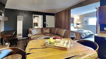 Condo (1 Bedroom) | Property amenity