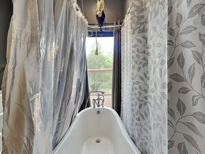 Condo (1 Bedroom) | Property amenity