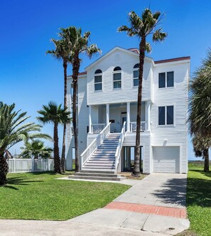 House (5 Bedrooms) | Property amenity