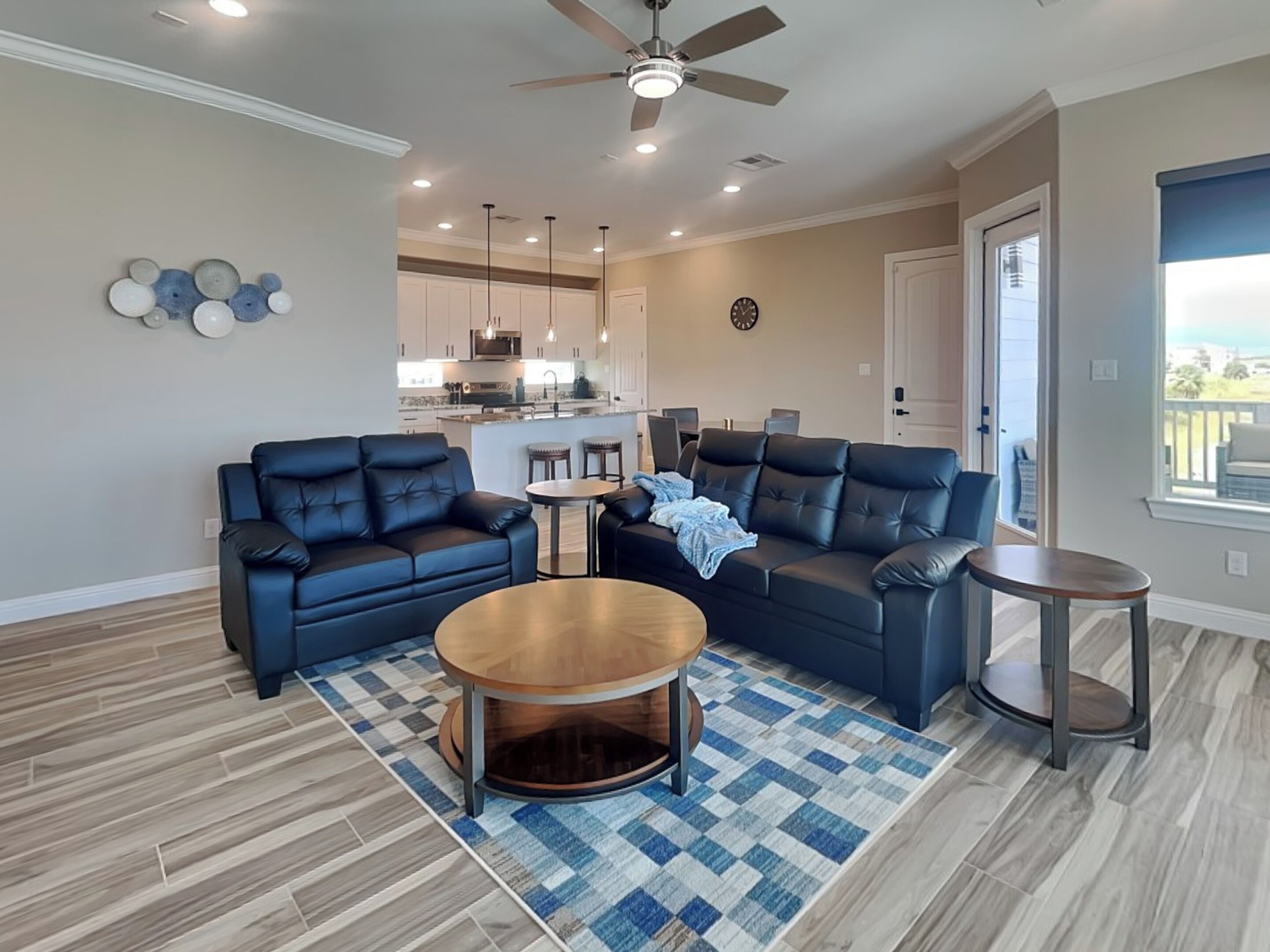 Studio (3 Bedrooms) | Property amenity