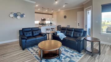 Studio (3 Bedrooms) | Property amenity