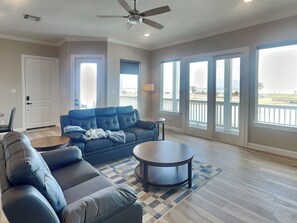 Studio (3 Bedrooms) | Property amenity