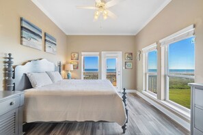 House (4 Bedrooms) | Property amenity - Beach Heaven by Ryson Vacation Rentals (Galveston)