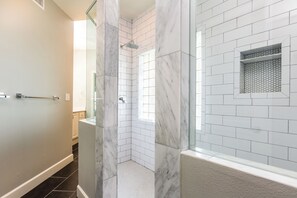 Talo (4 Bedrooms) | Majoituspaikan mukavuudet