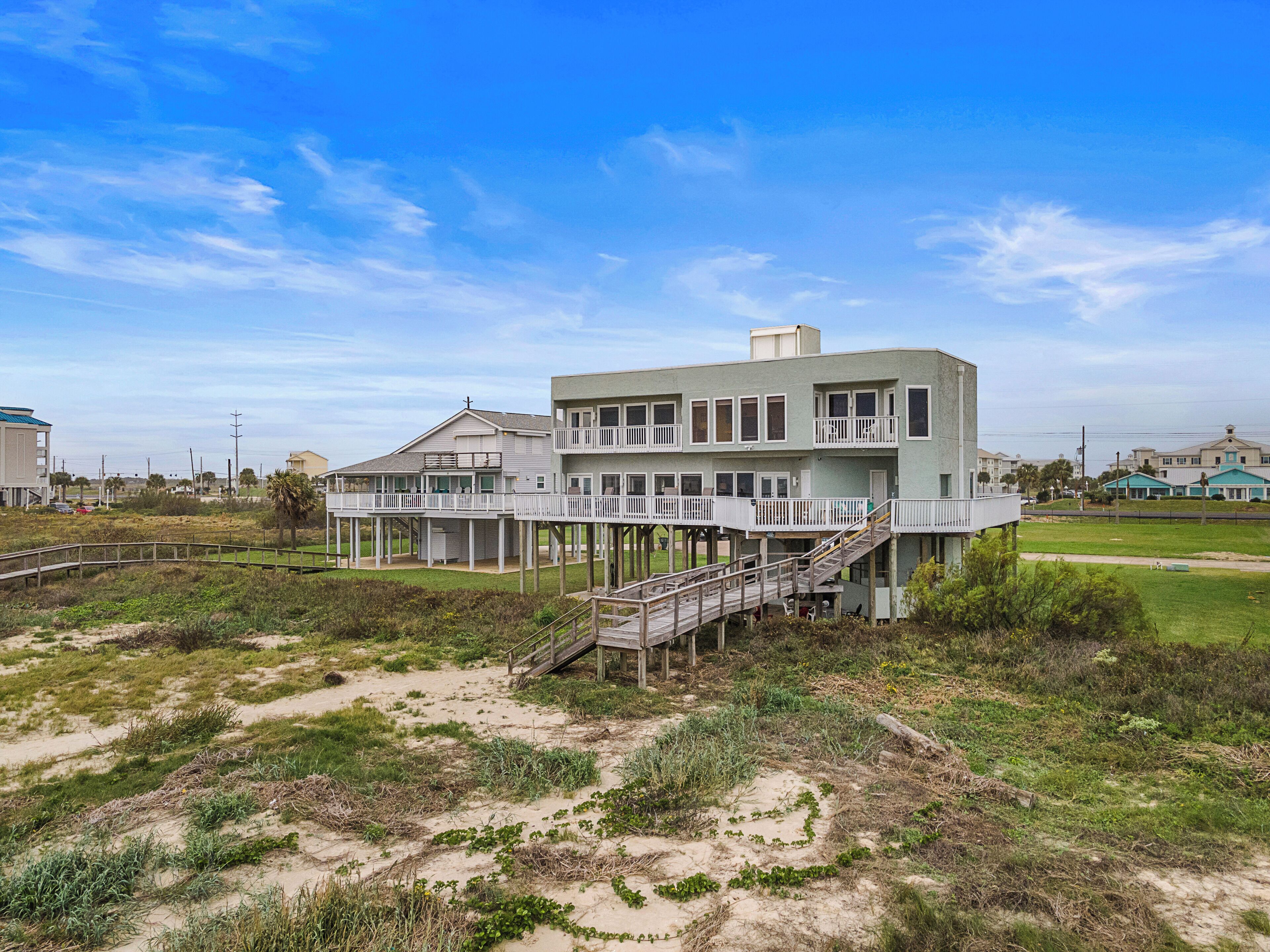 House (4 Bedrooms) | Property amenity