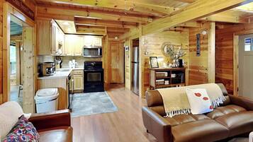 Studio (2 Bedrooms) | Property amenity