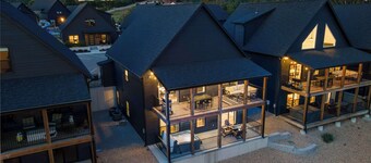 Pineapple Duo - Stay for 34