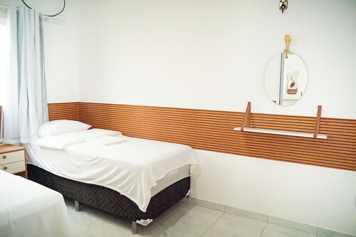 Casa Pet Friendly c Churrasqueira e Terra o