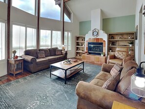 Casa (4 Bedrooms) | Servicio de la propiedad