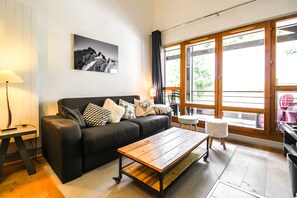 TV - Unique top floor two-bedroom apartment, Terrasses d'Éos (Flaine)