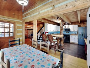 Studio (3 Bedrooms) | Property amenity