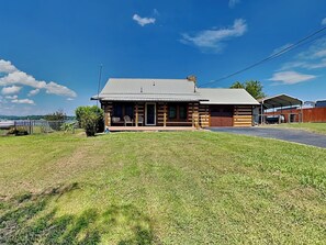 Studio (3 Bedrooms) | Property amenity