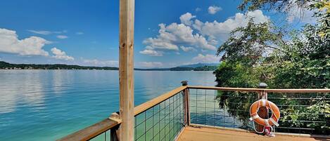 Studio (3 Bedrooms) | Property amenity