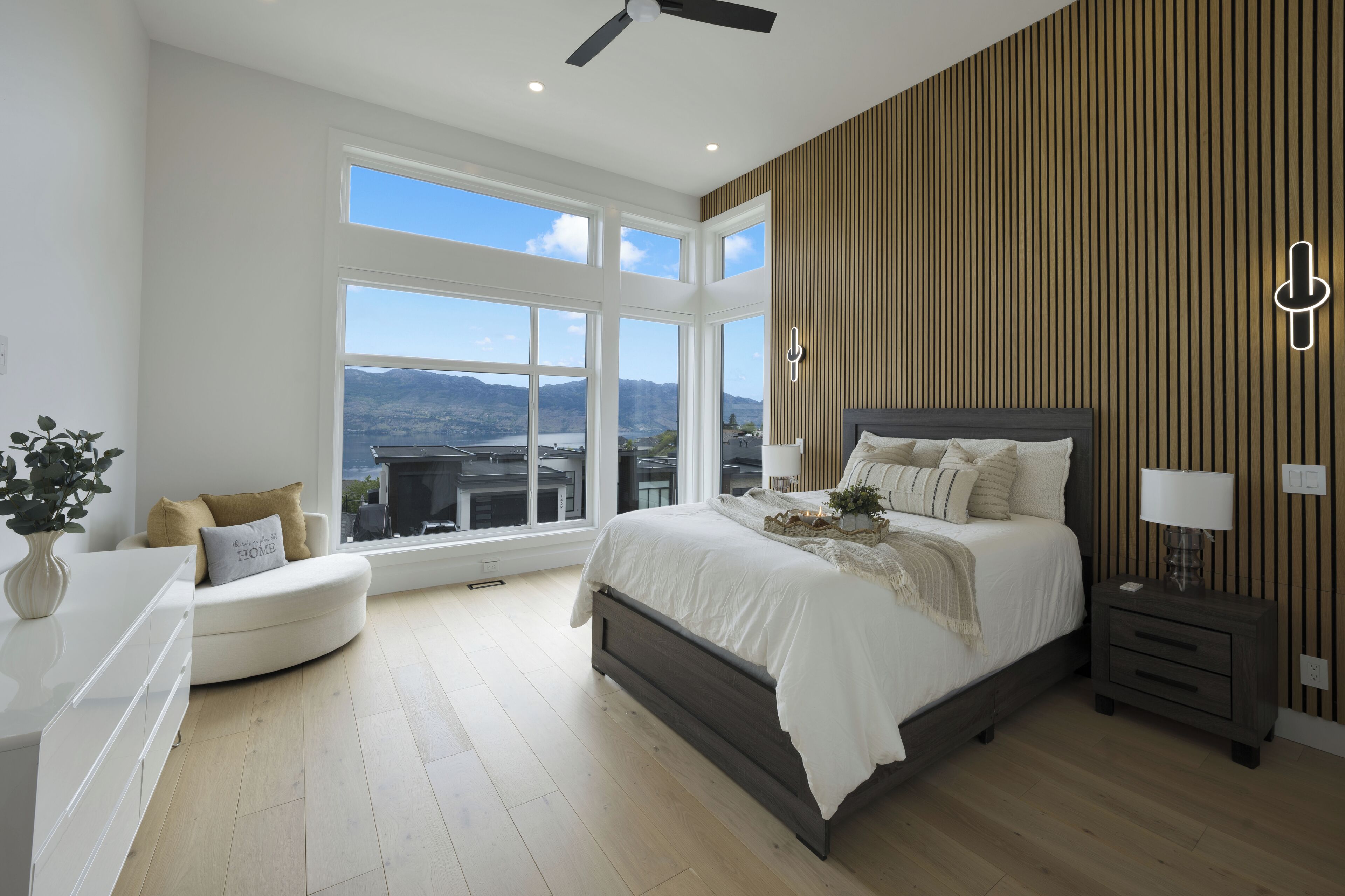 5 chambres, fer et planche à repasser, Wi-Fi, draps fournis