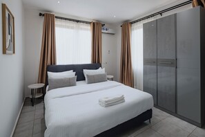 3 bedrooms, iron/ironing board, Internet, bed sheets