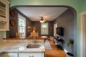 Interior - Richmond, VA 1930's Bungalow with a water view! Close to Lewis Ginter, VMFA,etc. (Richmond)