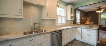 Richmond, VA 1930's Bungalow with a water view! Close to Lewis Ginter, VMFA,etc.