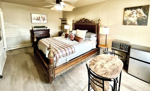 Boutique hotel in historic downtown Ocala: King