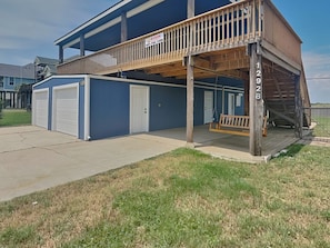 House (4 Bedrooms) | Property amenity - Ocean Oasis by Ryson Vacation Rentals (Galveston)
