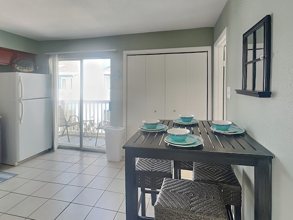 Condo (2 Bedrooms) | Property amenity