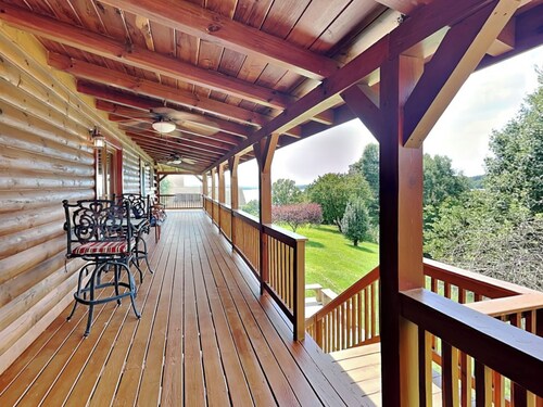 Pinnacle Place by Jackson Mountain Rentals