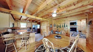 Studio (3 Bedrooms) | Kemudahan hartanah