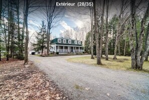 Exterior - Wonderfull big country house with hobby farm (L'Ange-Gardien)