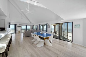 House (5 Bedrooms) | Property amenity