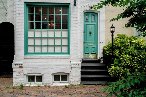 The Verdigris-1800s Charm-King St-Easy Parking