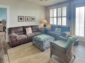 Condo (2 Bedrooms) | Servicio de la propiedad