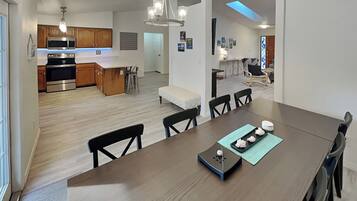 Casa (3 Bedrooms) | Servicio de la propiedad