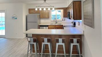 Casa (3 Bedrooms) | Servicio de la propiedad