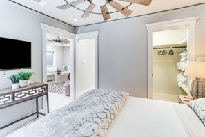 1 bedroom, iron/ironing board, Internet, bed sheets - Walk to Zilker Park, Barton Springs Pool! Cozy Gem (Austin)