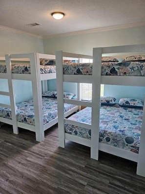 3 bedrooms, iron/ironing board, WiFi