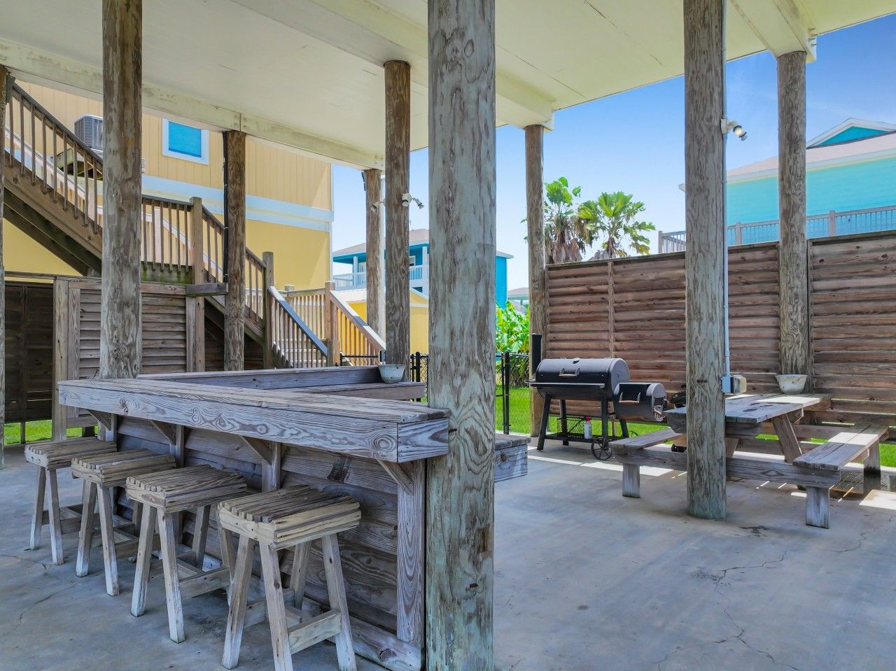 Under-house bar & seating