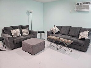 TV - Charming home w/fantastic view (Bolivar Peninsula)