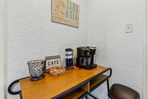 Interior - Sandy Shore Getaway – Walk to the Beach in Minutes! (Galveston)