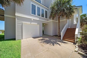 House (4 Bedrooms) | Property amenity