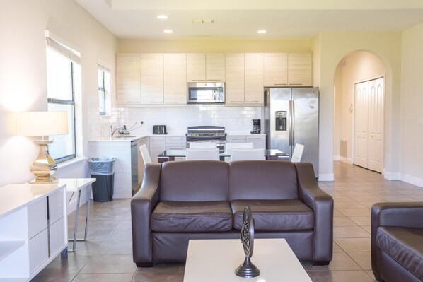 House, Multiple Beds (169CC - Balmoral Resort) | Living area