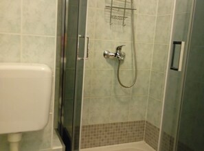 تجهيزات دش، مجففات شعر، مناشف