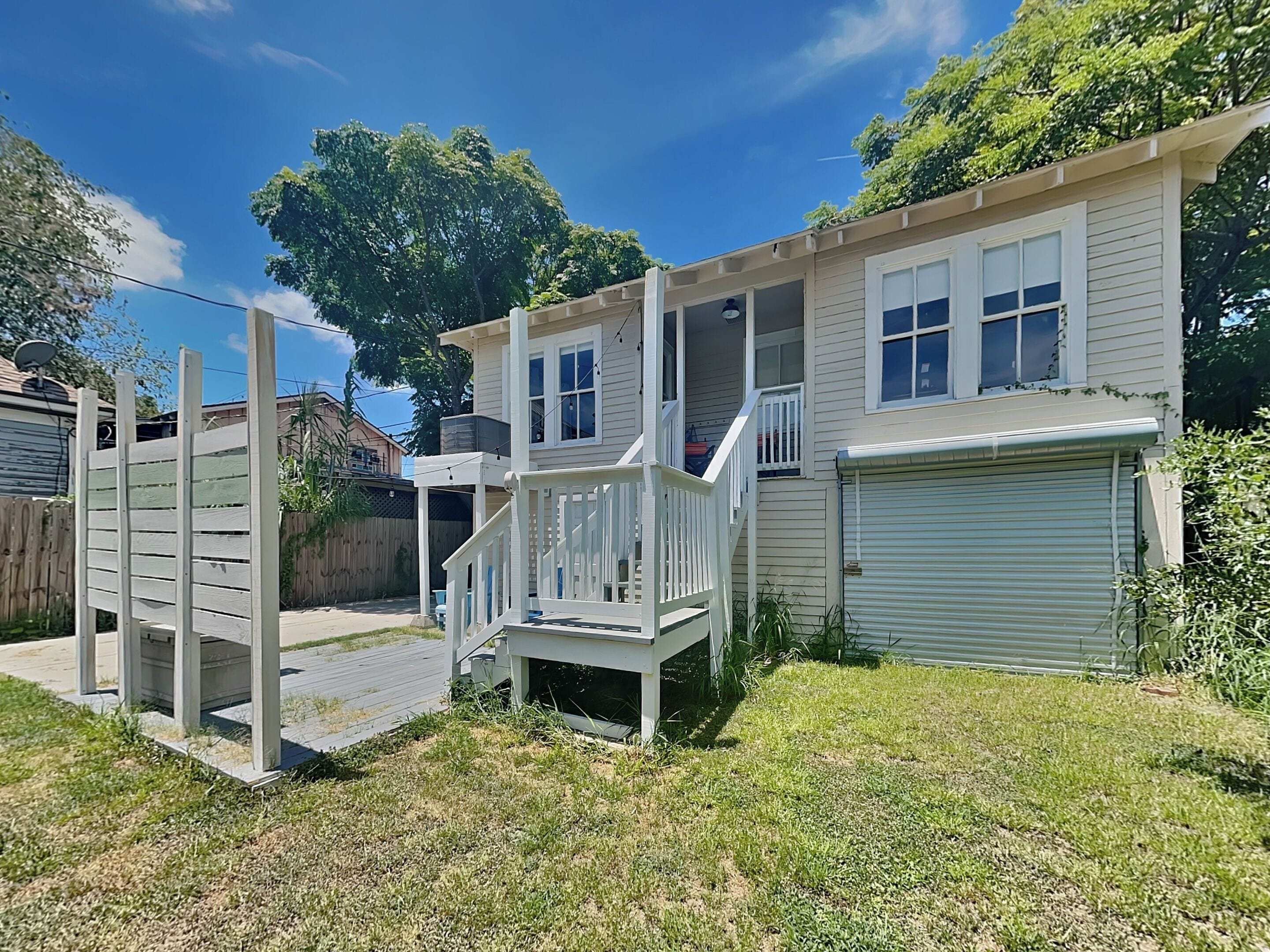 Condo (1 Bedroom) | Front of property