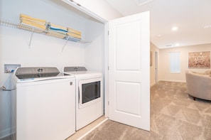 House, Multiple Beds (9056SH-The Retreat at ChampionsGate) | Interior - 9056sh-the Retreat at Championsgate (Davenport)