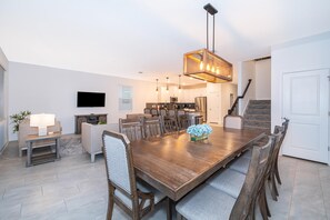 House, Multiple Beds (9056SH-The Retreat at ChampionsGate) | Dining - 9056sh-the Retreat at Championsgate (Davenport)