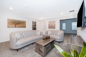 Hus, flere senger (9056SH-The Retreat at ChampionsGate) | Oppholdsområde