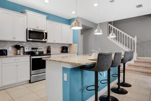 Apartment, Mehrere Betten (3725PCL-Windsor Island Resort) | Eigene Küche