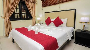 Desk, laptop workspace, free WiFi