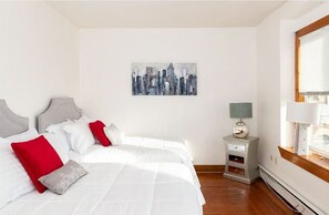 3 عدّة غرف نوم وخدمة الإنترنت