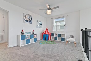 House, Multiple Beds (1183KBS - The Retreat at ChampionsGat) | Children's area